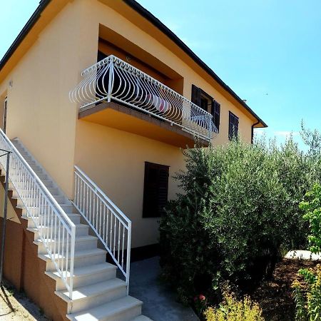 Apartments Nela Jelsa  Ngoại thất bức ảnh