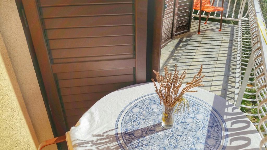 Apartments Nela Jelsa  Phòng bức ảnh