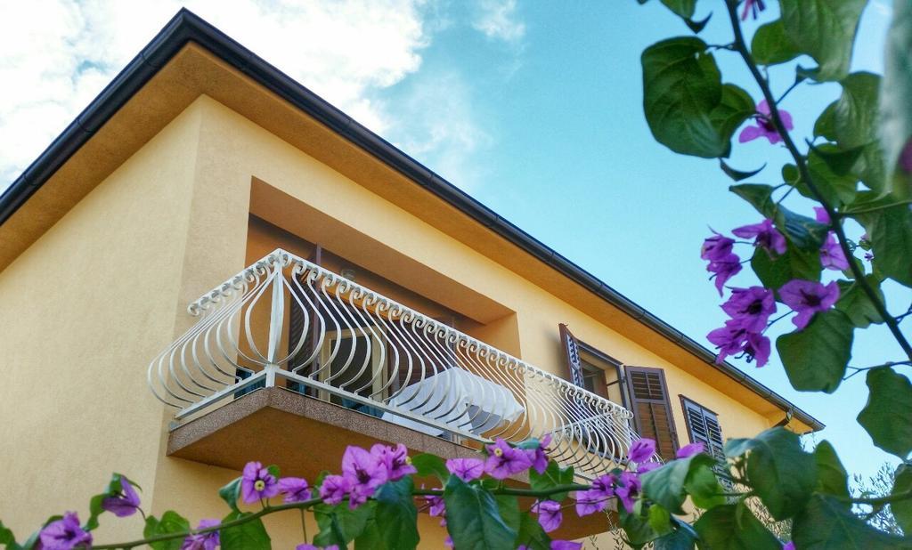Apartments Nela Jelsa  Phòng bức ảnh