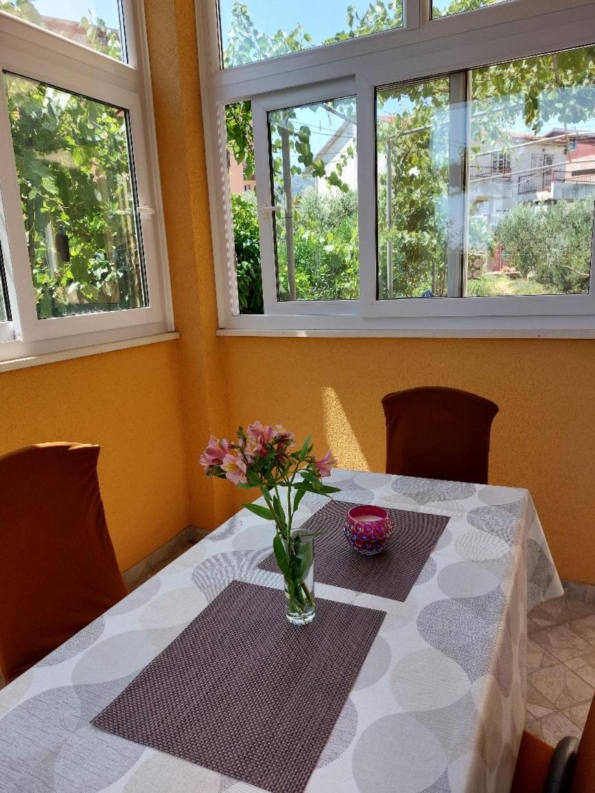 Apartments Nela Jelsa  Phòng bức ảnh